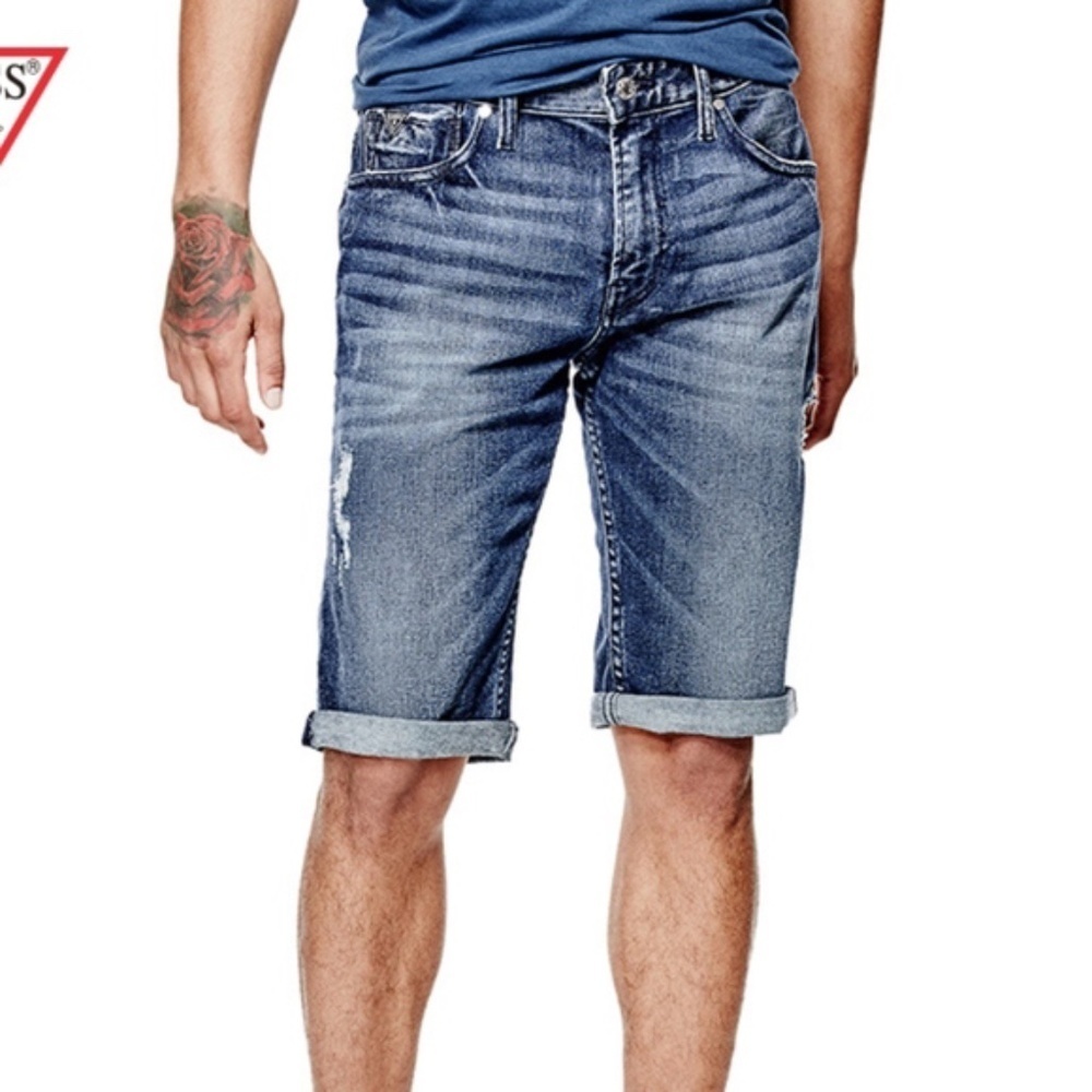 New GUESS Regular Fit Denim Mens Shorts SZ 31
